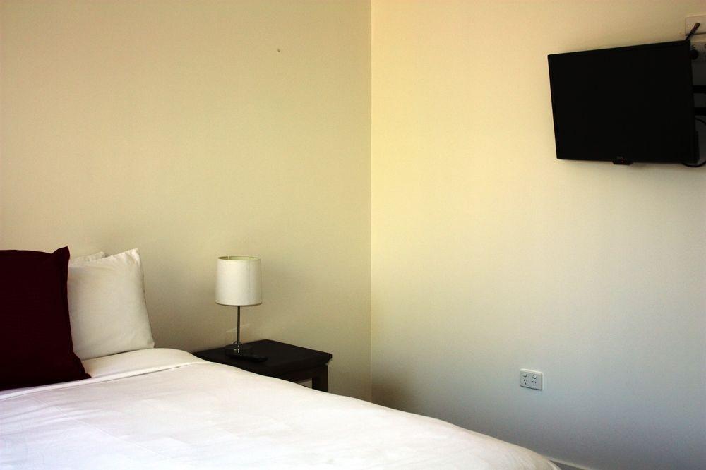 Phillip Island Off-Track Accommodation 卡尔斯 外观 照片