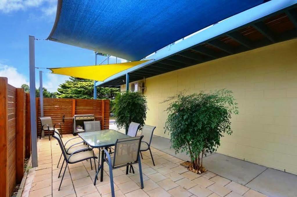 Phillip Island Off-Track Accommodation 卡尔斯 外观 照片
