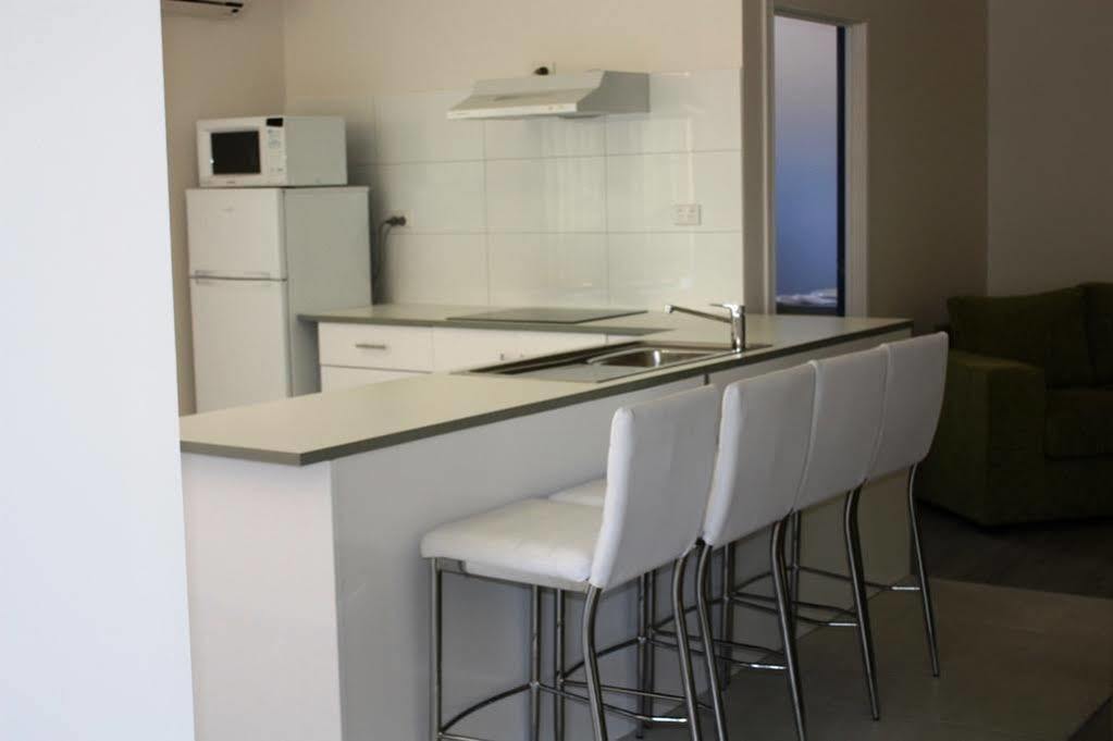 Phillip Island Off-Track Accommodation 卡尔斯 外观 照片