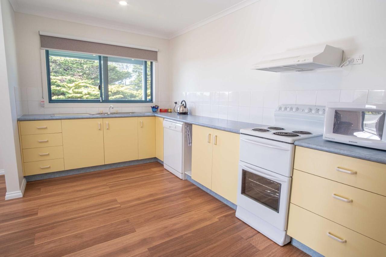 Phillip Island Off-Track Accommodation 卡尔斯 外观 照片